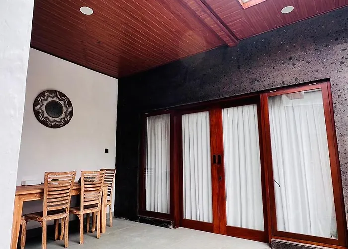 Sedana Pertiwi House Pensión
